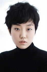 Lee Zoo-young